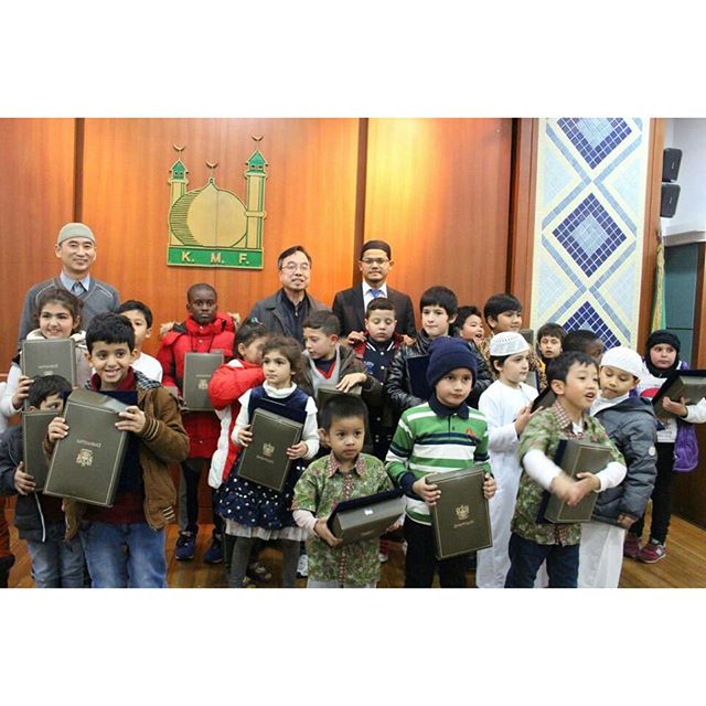 Sudah cantik dan berhijab, gadis Korea ini juga mengajar bahasa Arab