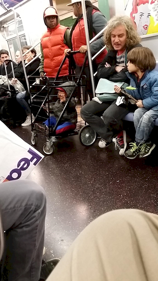 13 Fenomena aneh ini dijamin bikin geleng-geleng kepala, ada aja ya!