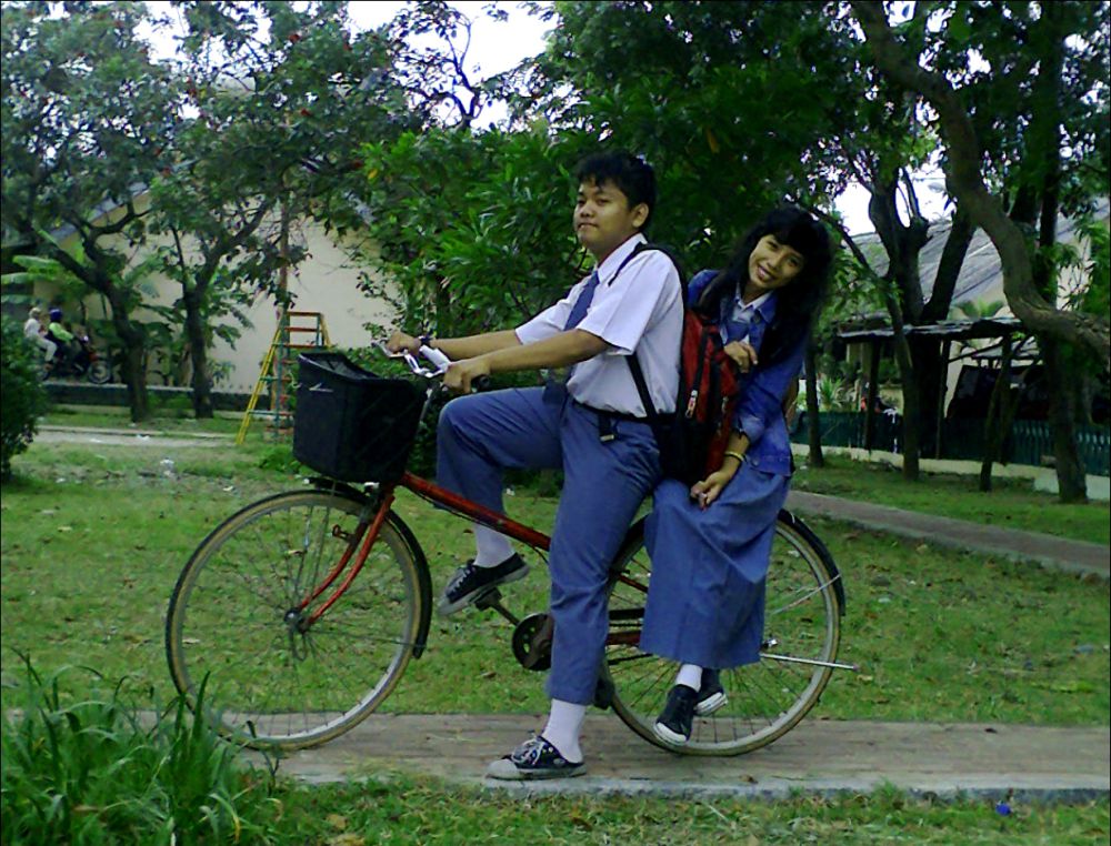 11 Kekonyolan ini pernah kamu alami saat-saat masa SMA, bener nggak?