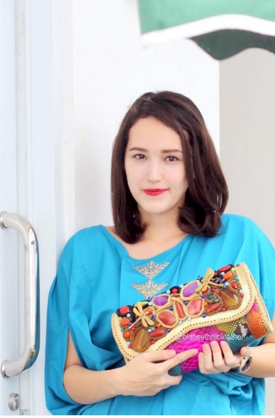 10 Istri politisi ini punya paras cantik, duh bikin iri! 10 Istri politisi ini punya paras cantik, duh bikin iri!