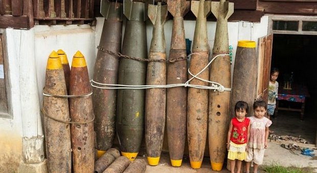 Korban perang Laos gunakan bekas bom jadi perahu hingga rumah tinggal