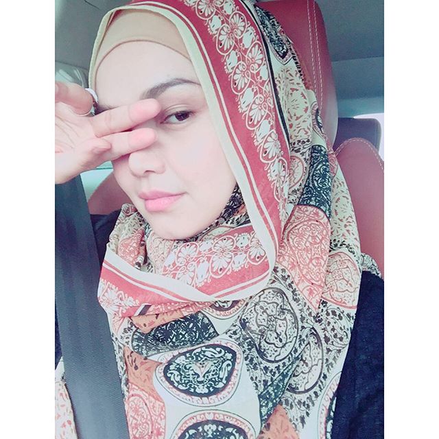 Kamu nggak akan menyangka artis ini terkenal di Indonesia, siapa hayo? Kamu nggak akan menyangka artis ini terkenal di Indonesia, siapa hayo?