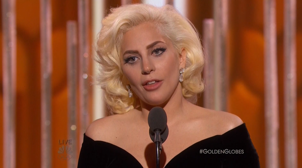  Lirikan sinis Leonardo DiCaprio ke Lady Gaga saat Golden Globe