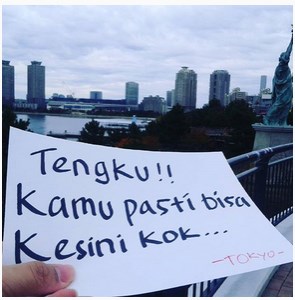 Usaha unik, jasa foto tulisan ucapan selamat di luar negeri Usaha unik, jasa foto tulisan ucapan selamat di luar negeri