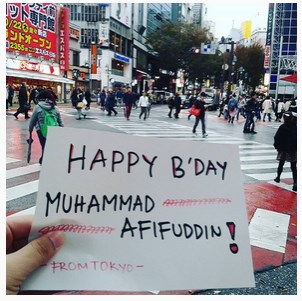 Usaha unik, jasa foto tulisan ucapan selamat di luar negeri Usaha unik, jasa foto tulisan ucapan selamat di luar negeri