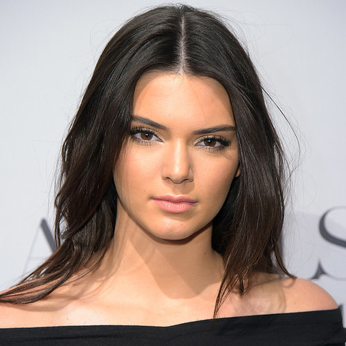 Tips jitu bikin kinclong wajah kamu ala Kendall Jenner, tertarik coba?