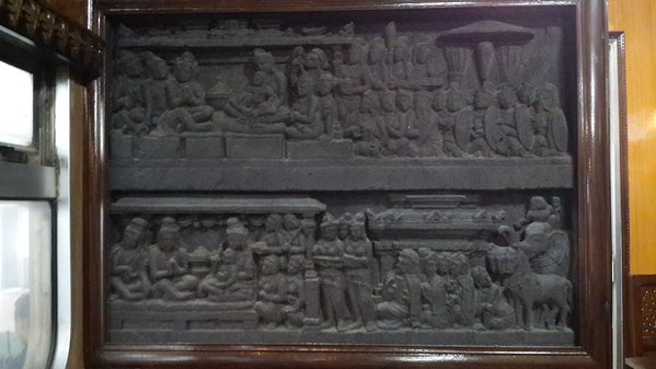 KAI luncurkan kereta bernuansa relief candi Borobudur, keren...