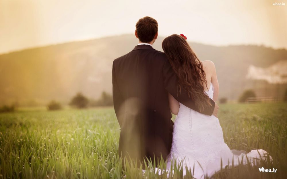 20 Tanda kalau pasanganmu benar-benar cinta sama kamu, so sweet deh!