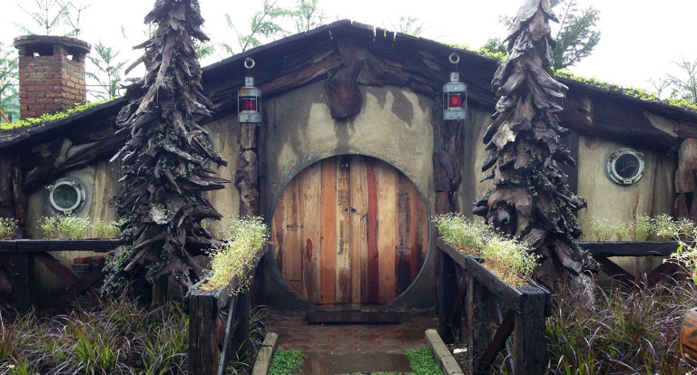 Siapa sangka Bandung punya wisata alam ala Lord of the Rings, keren!