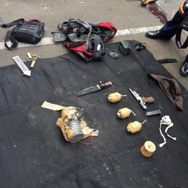 Ini senjata-senjata yang dipakai dalam aksi teror Sarinah Ini senjata-senjata yang dipakai dalam aksi teror Sarinah