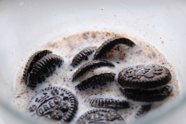 Mengintip 10 kepribadian lewat cara makan Oreo, kamu yang mana hayo? Mengintip 10 kepribadian lewat cara makan Oreo, kamu yang mana hayo?