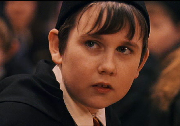 Neville, si culun di film Harry Potter itu kini ganteng abis!