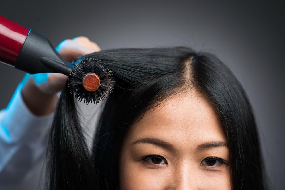 Trik jitu ini bisa kamu coba agar rambutmu mengembang sempurna, cantik