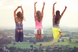 Jangan ngaku sahabat kalau belum 'gila' bareng, seperti kisah Rina 