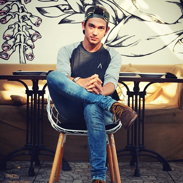 Fedi Nuril nikah? Tenang, sederet aktor ini siap jadi 'imam-mu', aw!