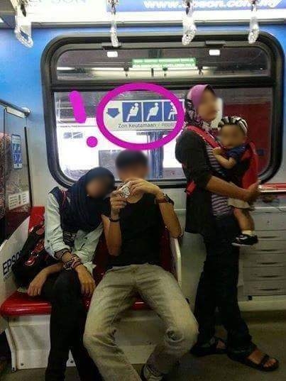 Anak muda di kereta ini tiba-tiba panen hujatan netizen, kenapa ya? Anak muda di kereta ini tiba-tiba panen hujatan netizen, kenapa ya?