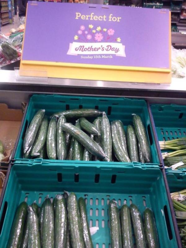 15 Pariwara ini dijamin bikin kamu gagal paham, duh!  15 Pariwara ini dijamin bikin kamu gagal paham, duh!