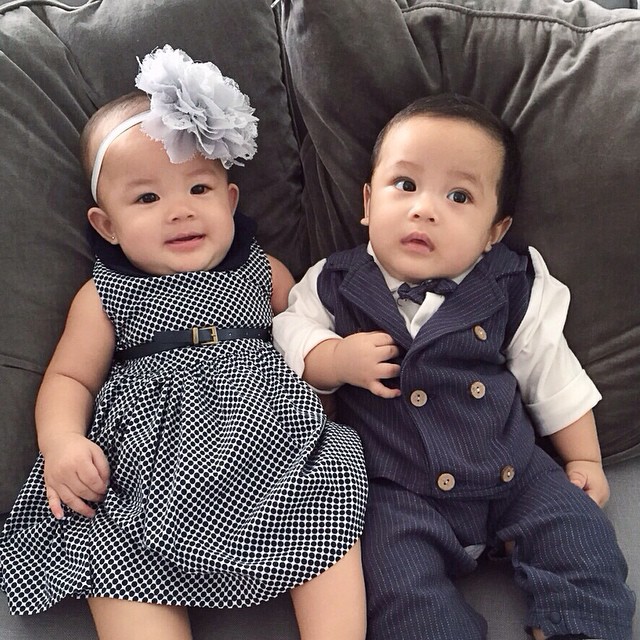 Tingkah lucu anak kembar imut Jonathan Frizzy, bikin gemes deh!