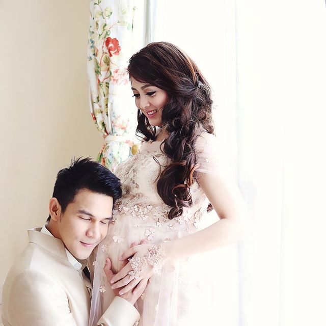 Tingkah lucu anak kembar imut Jonathan Frizzy, bikin gemes deh! Tingkah lucu anak kembar imut Jonathan Frizzy, bikin gemes deh!