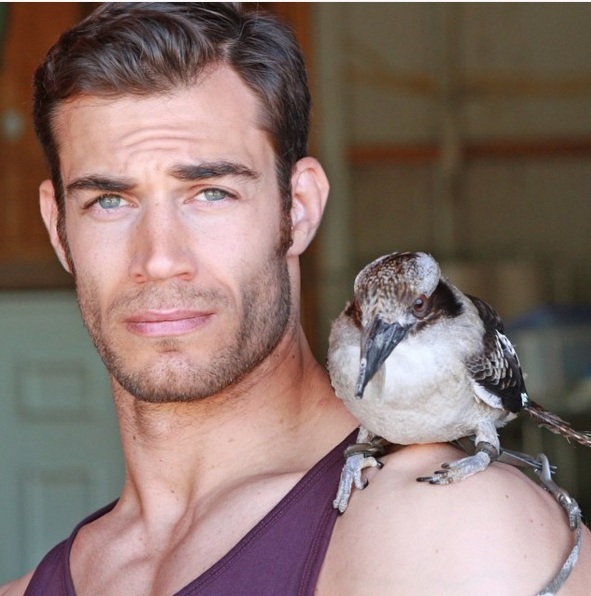 Dokter hewan ini ganteng banget, dijamin bikin kamu klepek-klepek! Dokter hewan ini ganteng banget, dijamin bikin kamu klepek-klepek!