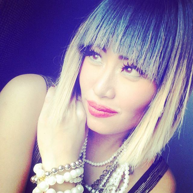 Transformasi Pinkan Mambo dari si centil duo Ratu hingga jadi hot mama Transformasi Pinkan Mambo dari si centil duo Ratu hingga jadi hot mama