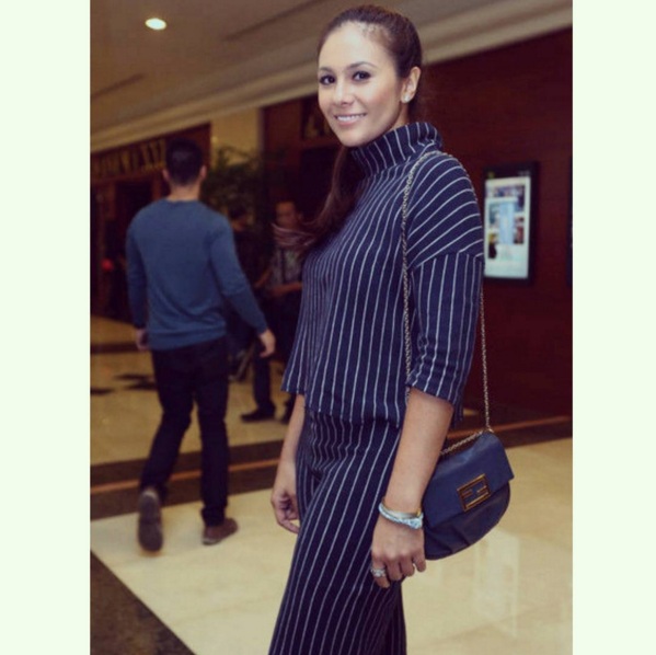 8 Seleb cantik ini konsisten lakukan kegiatan sosial, bikin bangga! 8 Seleb cantik ini konsisten lakukan kegiatan sosial, bikin bangga!