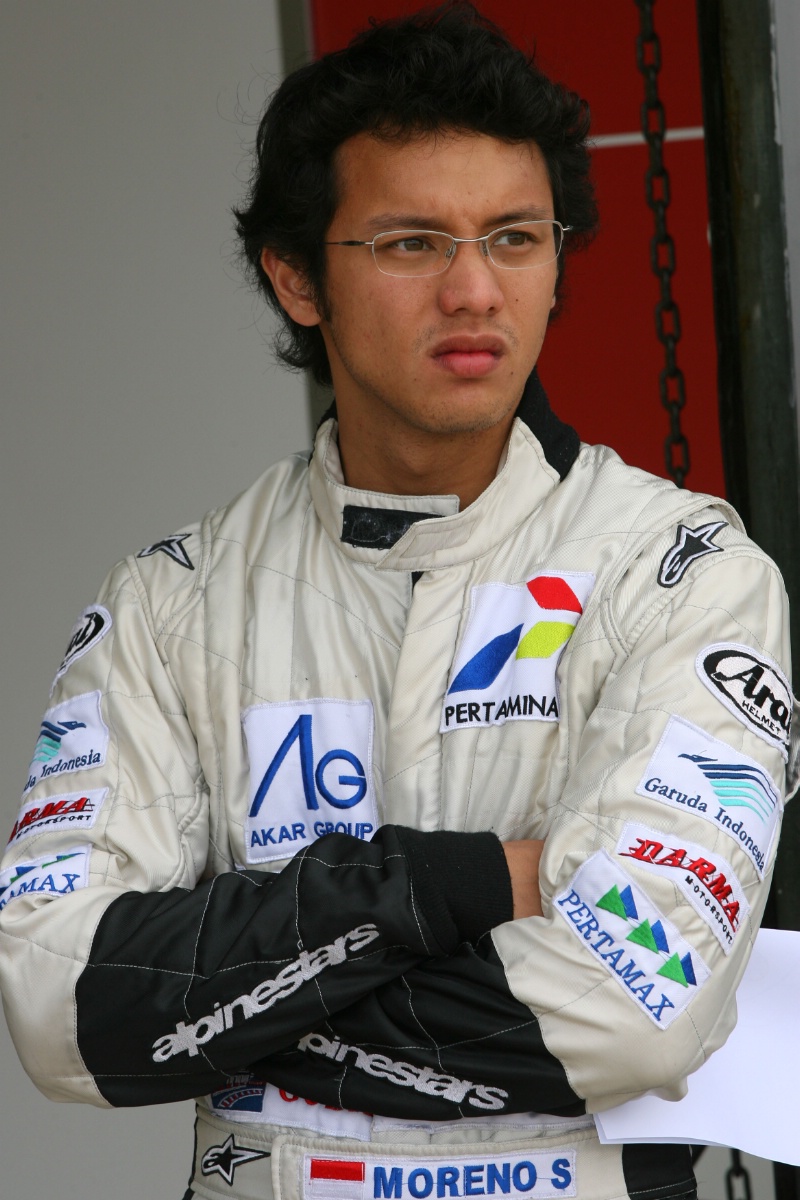 Gantengnya Moreno Soeprapto, jago balap yang kini jadi politikus Gantengnya Moreno Soeprapto, jago balap yang kini jadi politikus