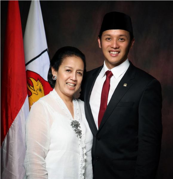 Gantengnya Moreno Soeprapto, jago balap yang kini jadi politikus Gantengnya Moreno Soeprapto, jago balap yang kini jadi politikus