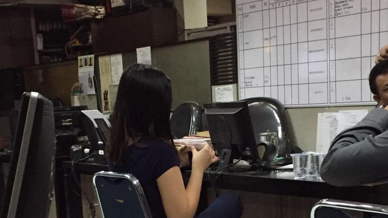 Sambil ngopi santai, Jessica diinterogasi sebagai tersangka 