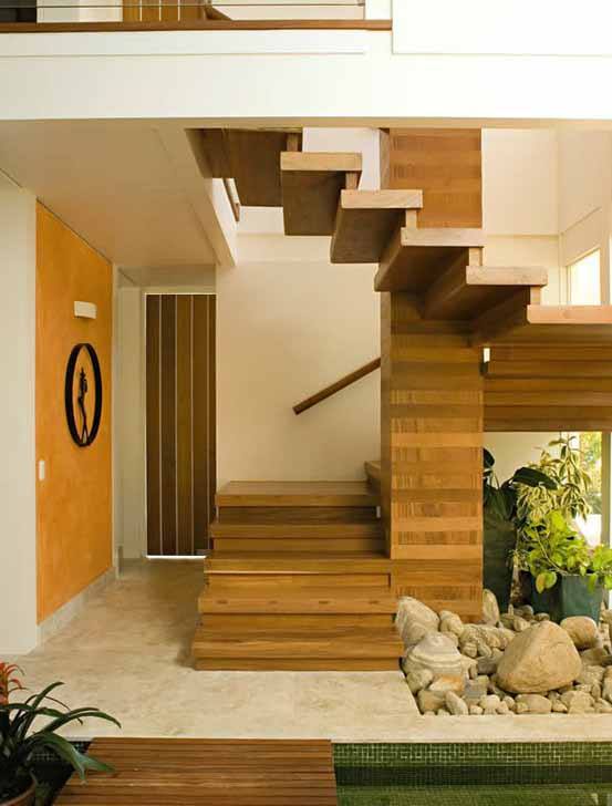 20 Desain tangga ini antimainstream! Bisa jadi inspirasi bangun rumah