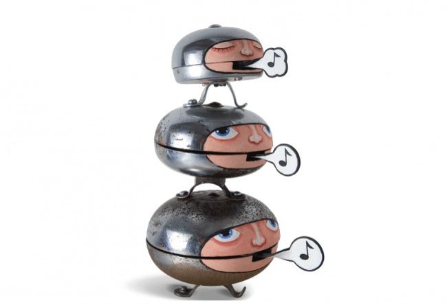 18 Karya ini dibuat di atas media benda-benda perabotan sekitar, top! 18 Karya ini dibuat di atas media benda-benda perabotan sekitar, top!