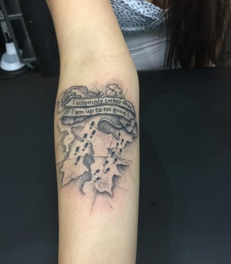 Simbol unik di film Harry Potter ini lucu kalau jadi tato, coba deh! Simbol unik di film Harry Potter ini lucu kalau jadi tato, coba deh!