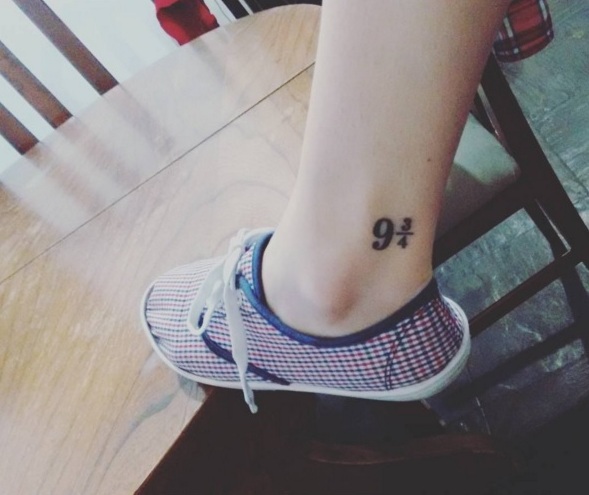 Simbol unik di film Harry Potter ini lucu kalau jadi tato, coba deh! Simbol unik di film Harry Potter ini lucu kalau jadi tato, coba deh!