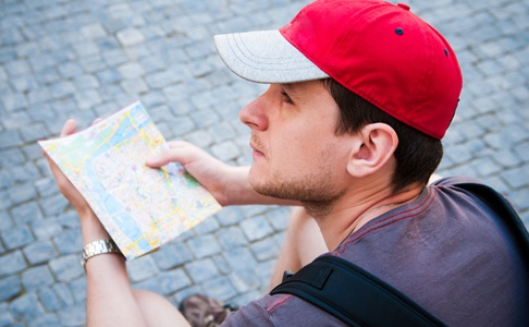 10 Alasan kenapa kamu sangat tak disarankan main medsos saat traveling