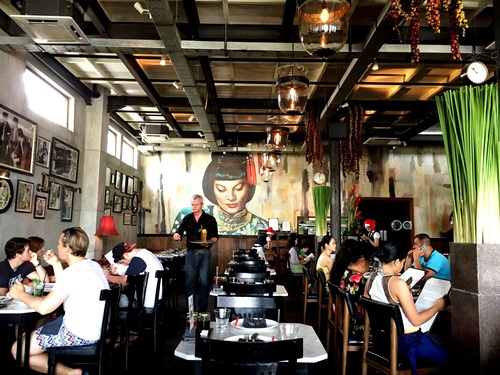 13 Destinasi kuliner khas Bali ini lezatnya minta ampun, kunjungi ya!