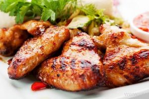 13 Destinasi kuliner khas Bali ini lezatnya minta ampun, kunjungi ya!