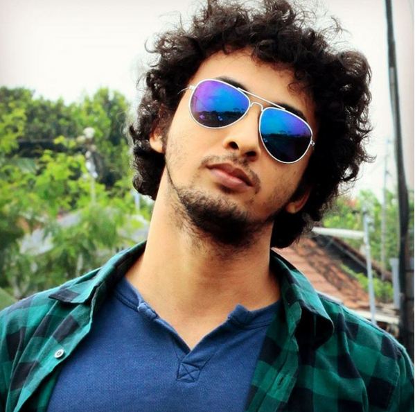 10 Foto keseharian Haydar Saliz, Mas Gatot di film Siti, intipin yuk! 10 Foto keseharian Haydar Saliz, Mas Gatot di film Siti, intipin yuk!