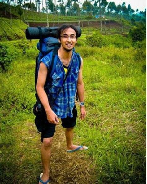 10 Foto keseharian Haydar Saliz, Mas Gatot di film Siti, intipin yuk! 10 Foto keseharian Haydar Saliz, Mas Gatot di film Siti, intipin yuk!