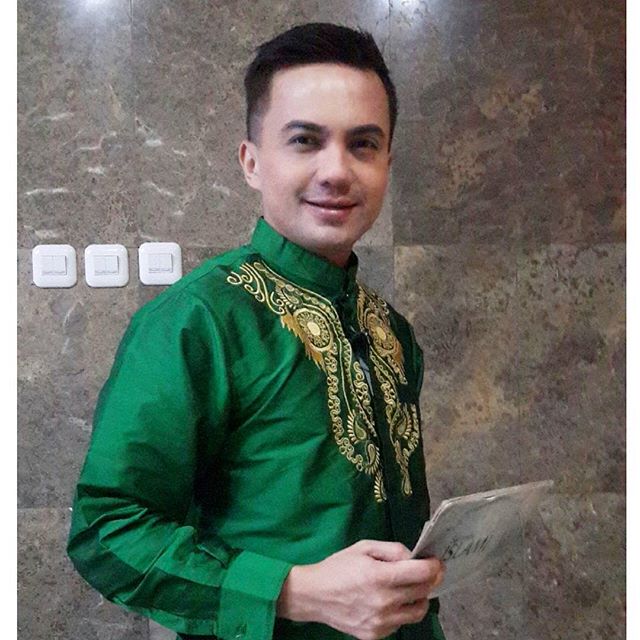 Awet mudanya Sahrul Gunawan, dari 1996 sampai sekarang tetap ganteng! Awet mudanya Sahrul Gunawan, dari 1996 sampai sekarang tetap ganteng!