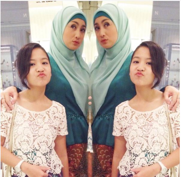 Nasywa, putri semata wayang Desy Ratnasari cantik mana?  Nasywa, putri semata wayang Desy Ratnasari cantik mana?