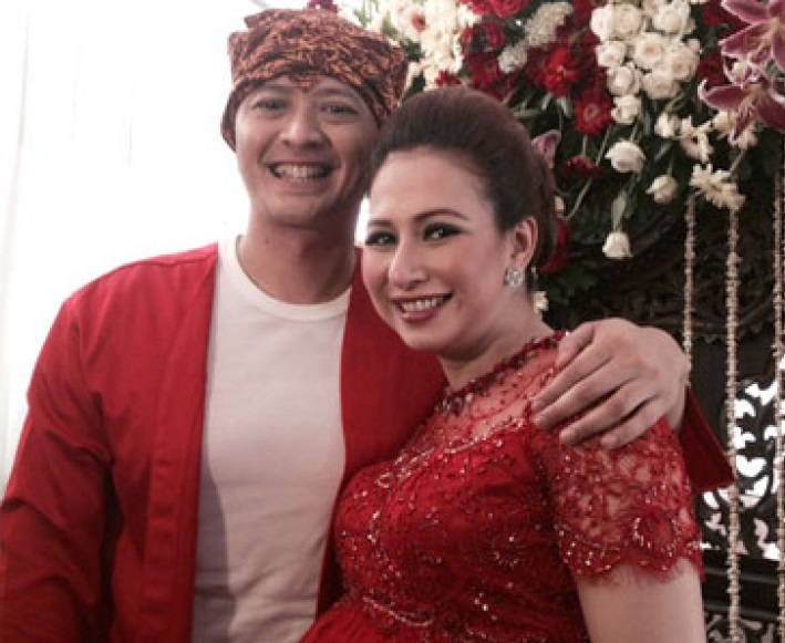 19 Artis yang jatuh dipelukan duda, jodoh memang tak ada yang tahu... 19 Artis yang jatuh dipelukan duda, jodoh memang tak ada yang tahu...