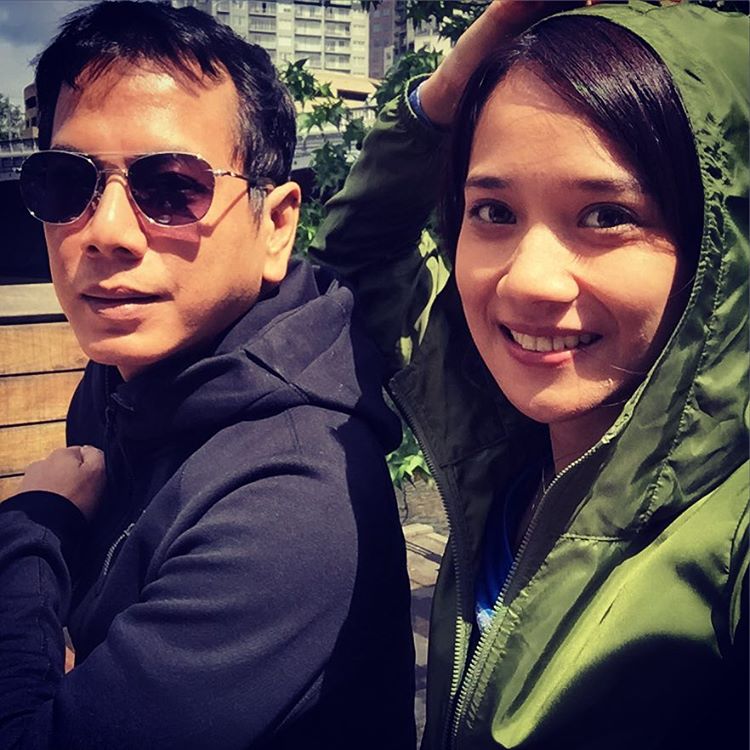 19 Artis yang jatuh dipelukan duda, jodoh memang tak ada yang tahu... 19 Artis yang jatuh dipelukan duda, jodoh memang tak ada yang tahu...