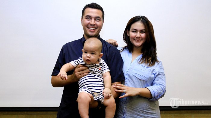 19 Artis yang jatuh dipelukan duda, jodoh memang tak ada yang tahu... 19 Artis yang jatuh dipelukan duda, jodoh memang tak ada yang tahu...