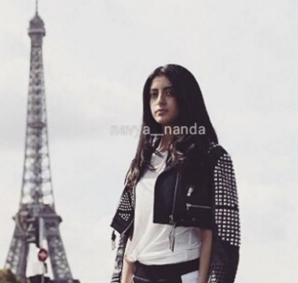 Kecantikan Navya cucu Amitabh Bachchan, pesonanya bagai bidadari India Kecantikan Navya cucu Amitabh Bachchan, pesonanya bagai bidadari India