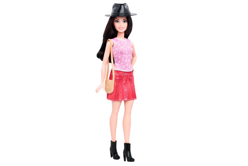 26 Desain terbaru Barbie, ada juga yang pesek dan keriting
