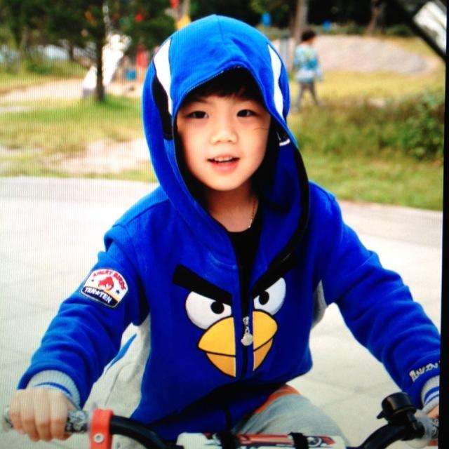 21 Dedek gemes anak selebriti Korea, bikin gregetan pengen nyubit!