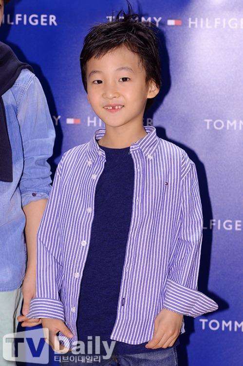 21 Dedek gemes anak selebriti Korea, bikin gregetan pengen nyubit!