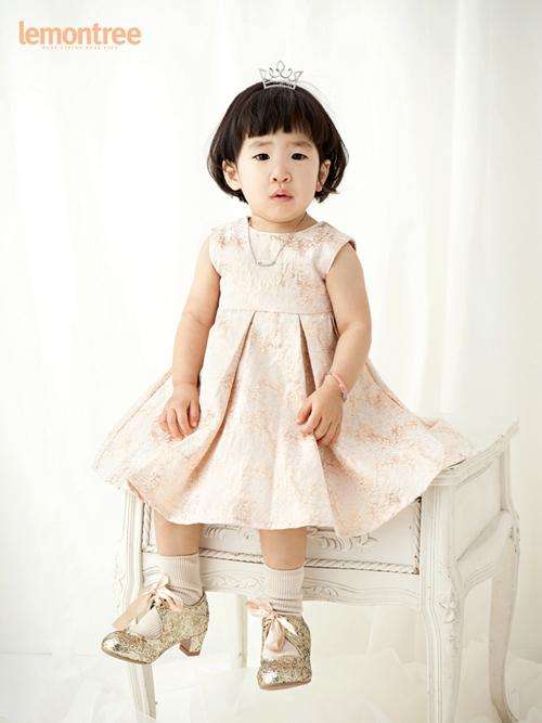 21 Dedek gemes anak selebriti Korea, bikin gregetan pengen nyubit!