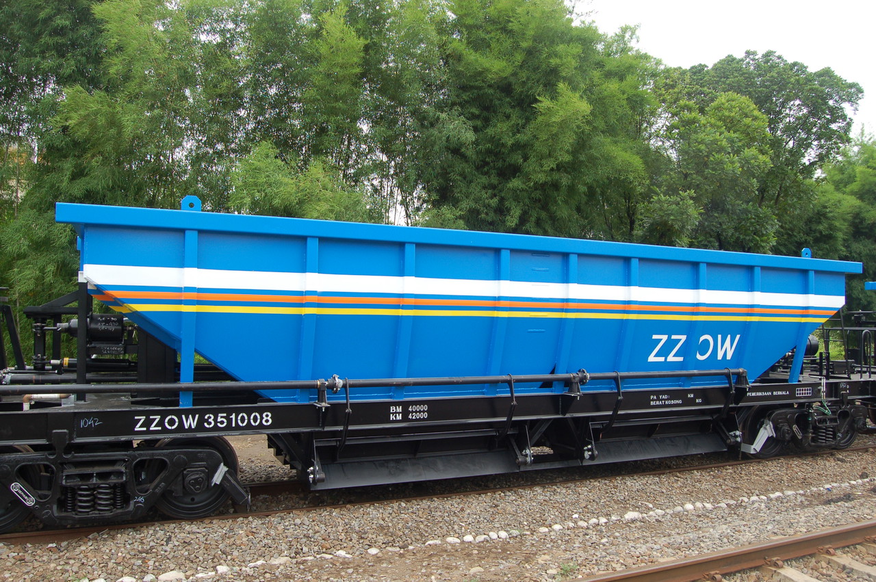 25 Deretan kereta api keren buatan anak bangsa, kami ikut bangga! 25 Deretan kereta api keren buatan anak bangsa, kami ikut bangga!