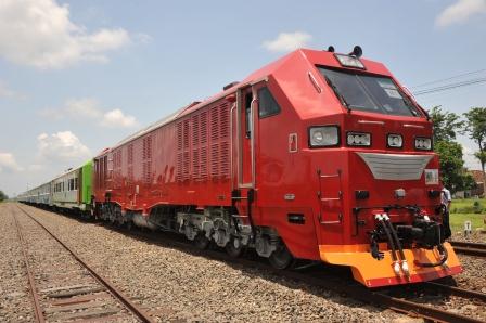 25 Deretan kereta api keren buatan anak bangsa, kami ikut bangga! 25 Deretan kereta api keren buatan anak bangsa, kami ikut bangga!